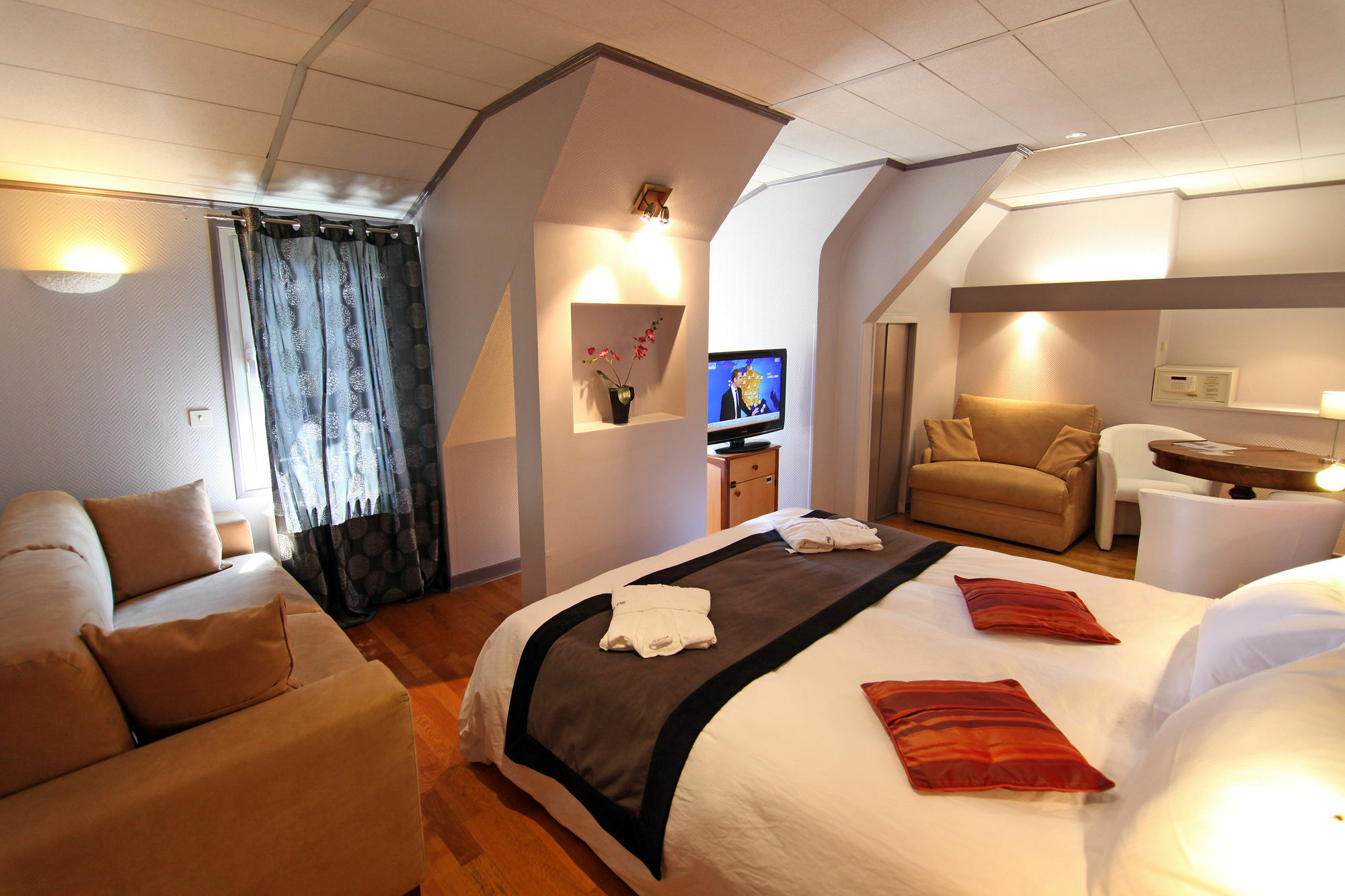 ดิ ออร์จินัล บูทิก โฮเทล ดู ปง รูป ม็องด์ Hotel ม็อนด์ ภายนอก รูปภาพ